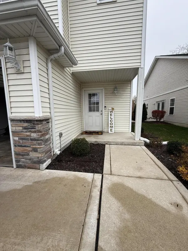 103 Summertree DR, Chesterton, IN 46304