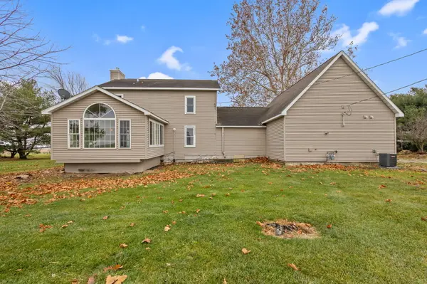 1410 E Wood RD, Rensselaer, IN 47978