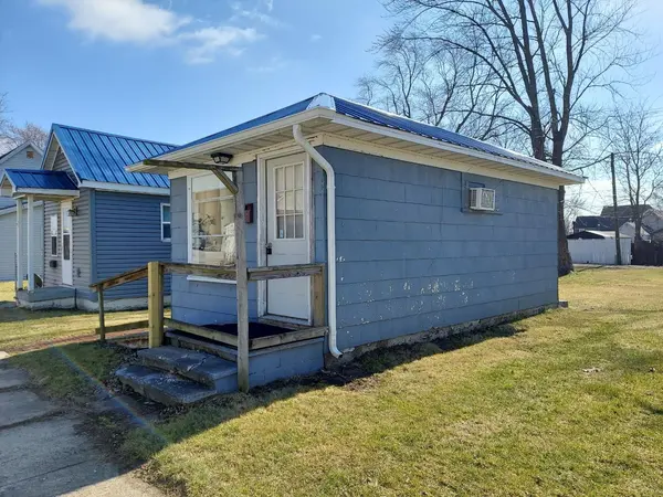 117 E Vine ST, Rensselaer, IN 47978