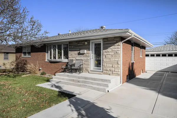 1109 N Dwiggins AVE, Griffith, IN 46319