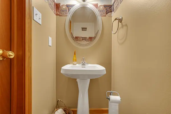515 Tamarack Trail, Hebron, IN 46341