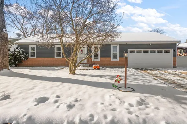 1407 Peachtree DR, Valparaiso, IN 46383