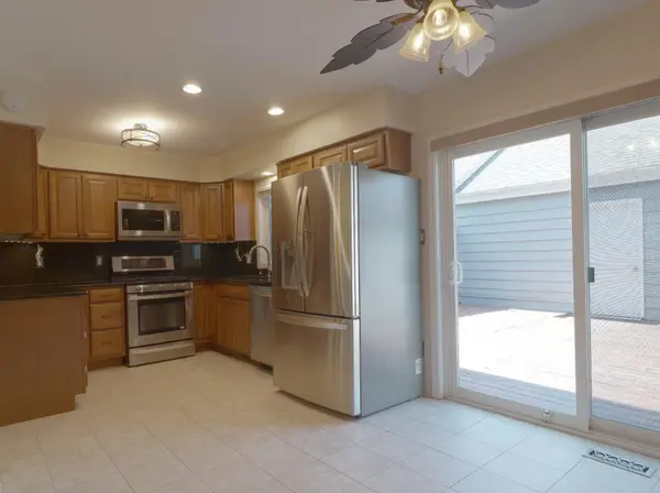 767 Kenmare Pkwy, Crown Point, IN 46307