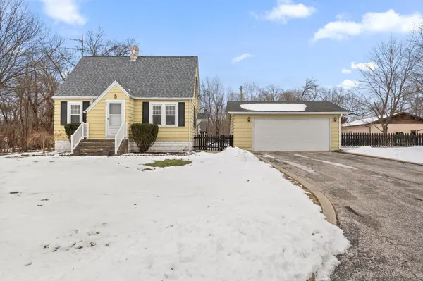 601 Azalea ST, Demotte, IN 46310