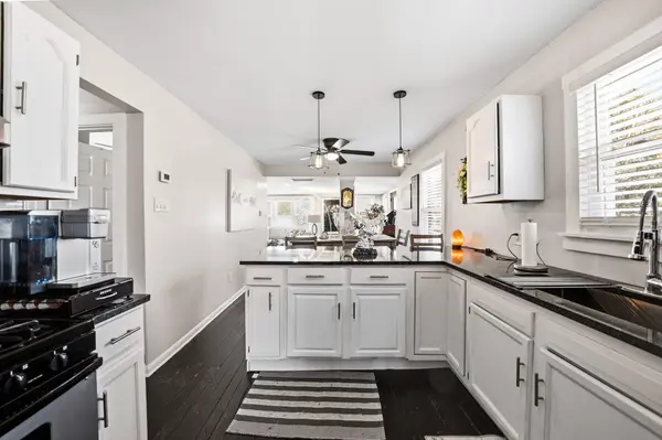 217 E 13th PL, Hobart, IN 46342