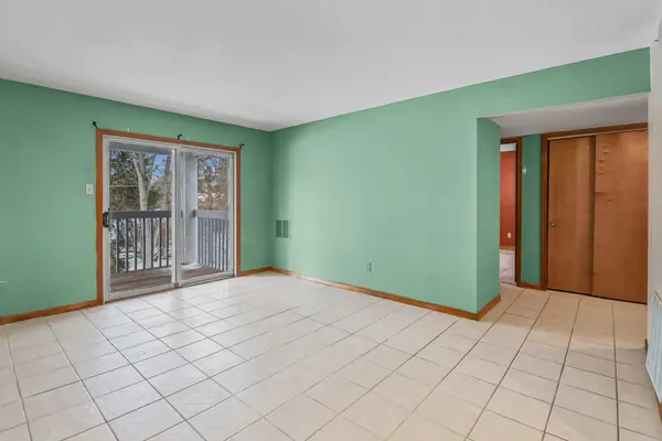 1066 Millpond RD #G, Valparaiso, IN 46385