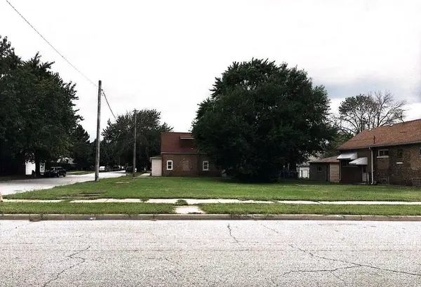 2472 White Oak AVE, Whiting, IN 46394
