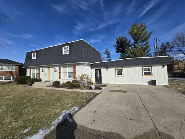 3608 W 73rd CT, Merrillville, IN 46410