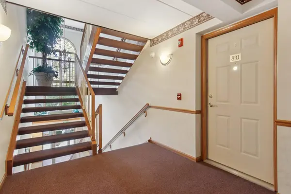 810 Swan Drive #2a, Dyer, IN 46311