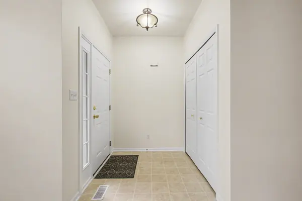 1139 Poppyfield PL, Schererville, IN 46375