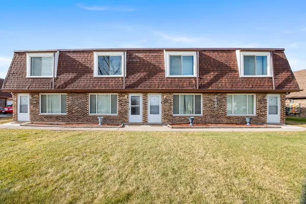 7636 Whitcomb ST, Merrillville, IN 46410