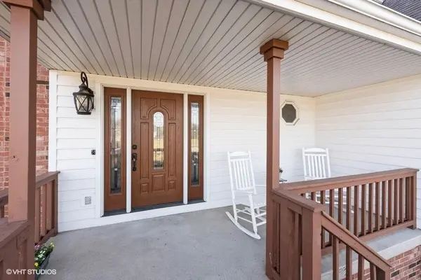 825 Elk LN, Westville, IN 46391