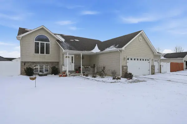 3001 Emerald DR, Hobart, IN 46342