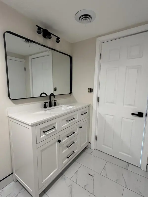 15 S Kenworthy Street, Valparaiso, IN 46385