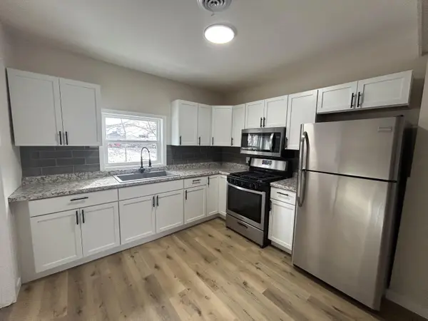 15 S Kenworthy ST, Valparaiso, IN 46385