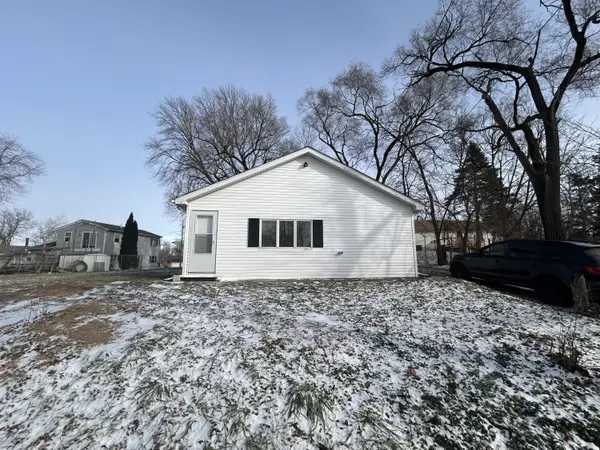 15 S Kenworthy ST, Valparaiso, IN 46385