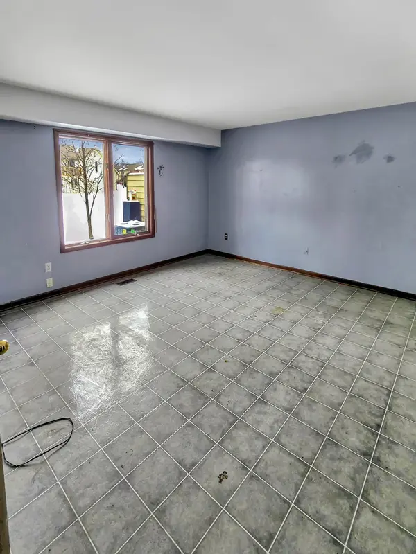 1538 Lake ST, Hobart, IN 46342