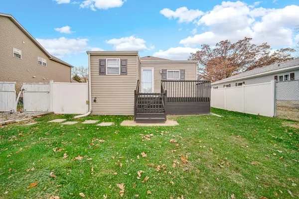 7600 140th PL, Cedar Lake, IN 46303