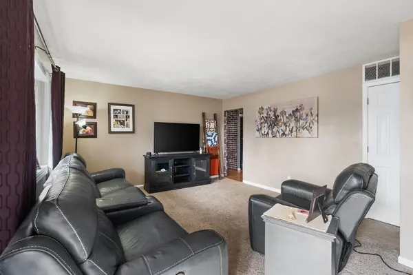 403 Sherman DR, Valparaiso, IN 46385