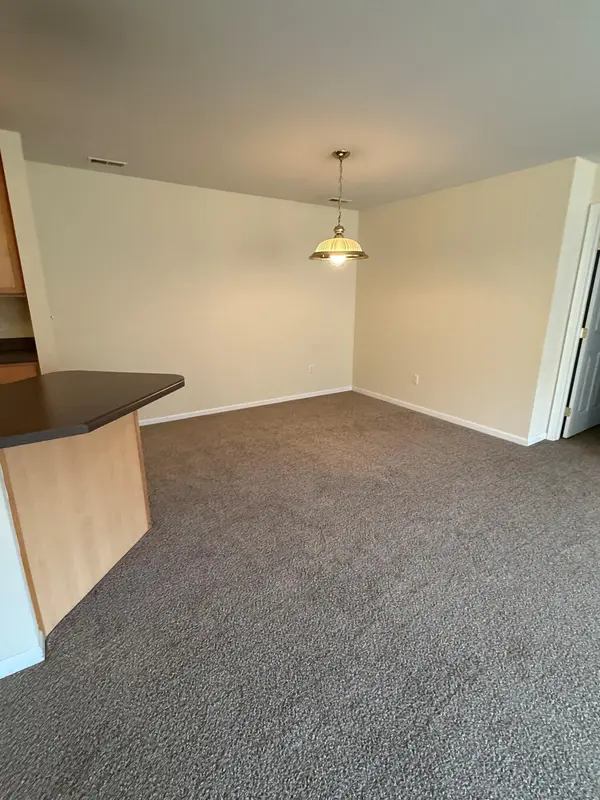 644 Cambridge Court #1b, Munster, IN 46321