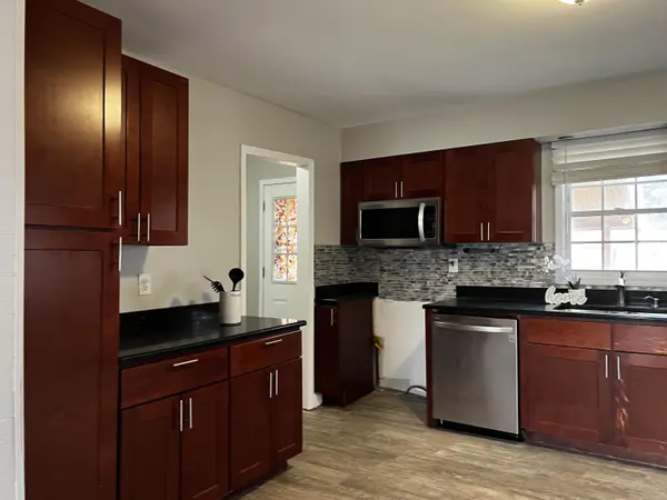 7709 Wallace ST, Merrillville, IN 46410