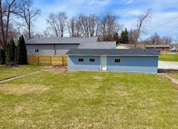 1228 N Main Street, Kewanna, IN 46939
