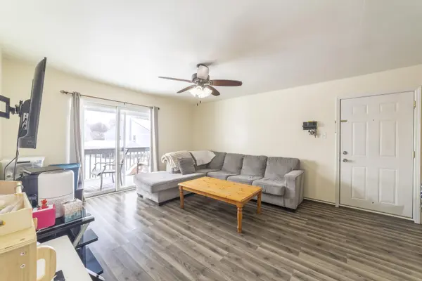 1079 Millpond RD #E, Valparaiso, IN 46385