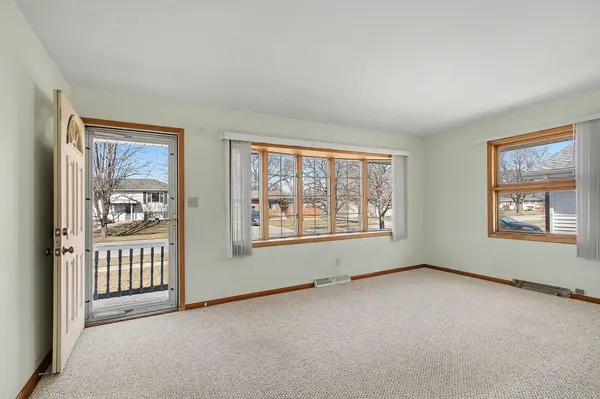3048 Lois Place, Highland, IN 46322