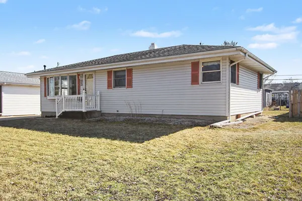 3048 Lois Place, Highland, IN 46322