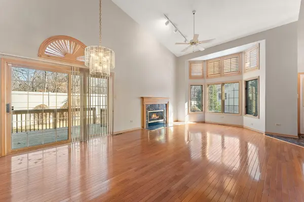 1459 Carriage Oaks Court, Dyer, IN 46311