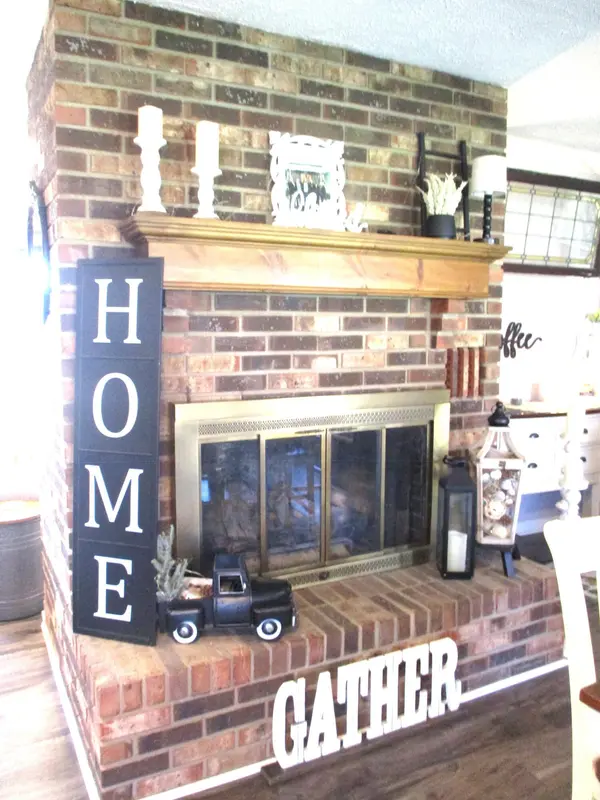 12900 Walnut Hill Drive, Lakeville, IN 46536