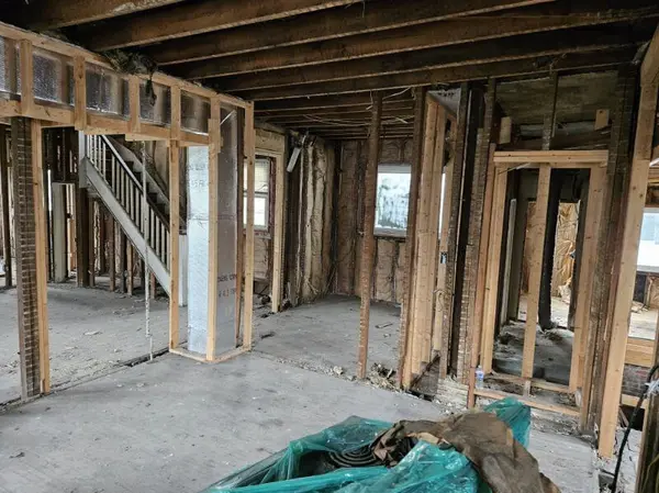 1322 S E Street, Elwood, IN 46036