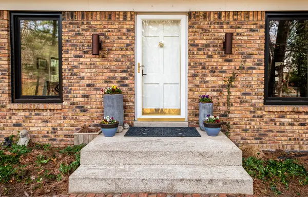 20 Crest Drive, Dune Acres, IN 46304