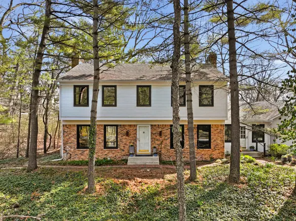 20 Crest Drive,  Dune Acres,  IN 46304