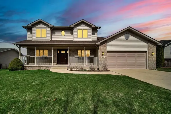250 W 128th PL, Crown Point, IN 46307