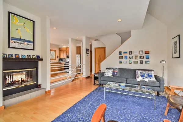 120 E Beachview AVE, Beverly Shores, IN 46301