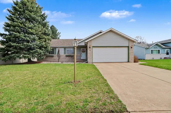 702 Admiral DR, Chesterton, IN 46304