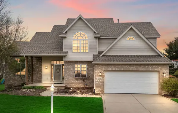 3204 Clairborne XING, Valparaiso, IN 46385