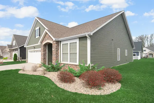 499 Cherrywood LN, Chesterton, IN 46304