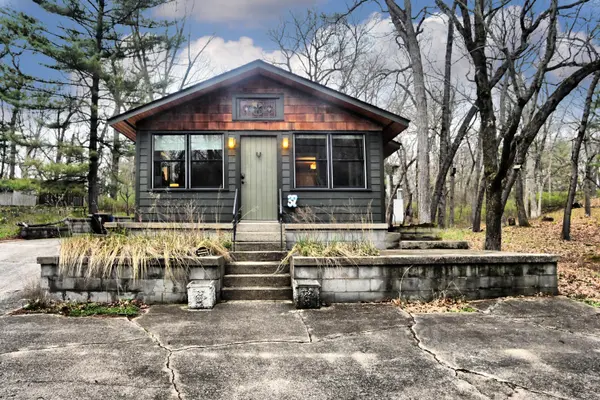 37 S Lake Shore County RD, Beverly Shores, IN 46301