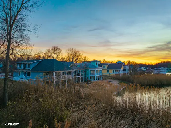 420 Beachwalk LN, Michigan City, IN 46360