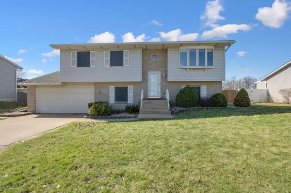 8676 Fulton PL, Crown Point, IN 46307