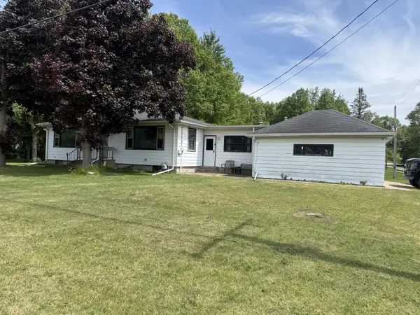 1034 Woodlawn AVE, Michigan City, IN 46360
