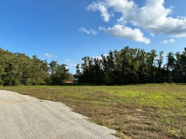 7039 S 1075 W, San Pierre, IN 46374