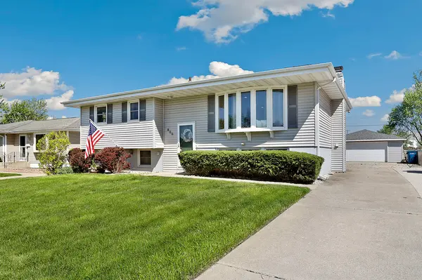806 Harrison PL, Dyer, IN 46311
