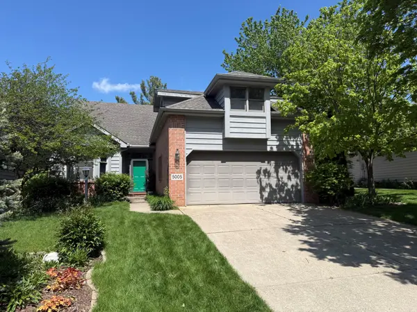 5005 Waters Edge DR, Valparaiso, IN 46383