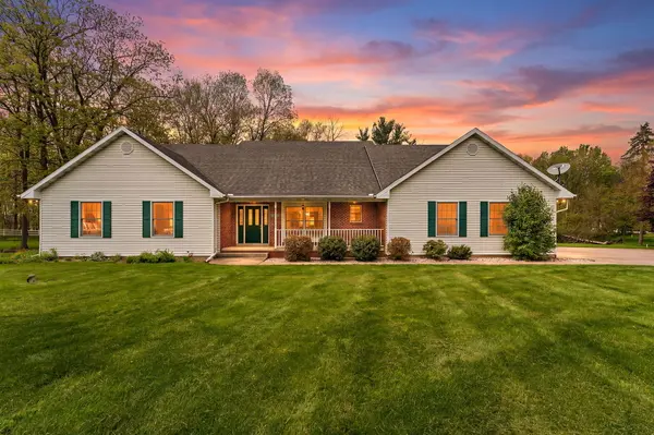 441 Summerhill PL, Valparaiso, IN 46385