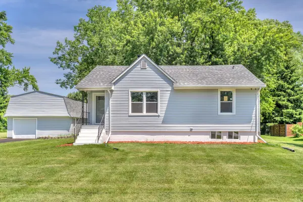 2851 44th ST, Highland, IN 46322