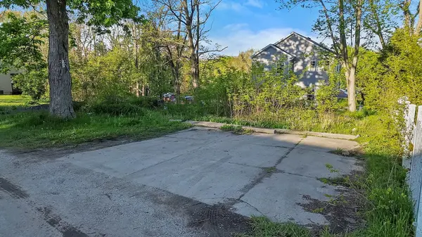 22 S Kenworthy Street, Valparaiso, IN 46385