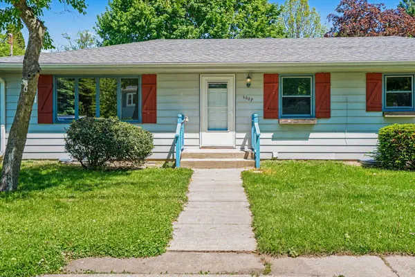 1007 H ST, La Porte, IN 46350
